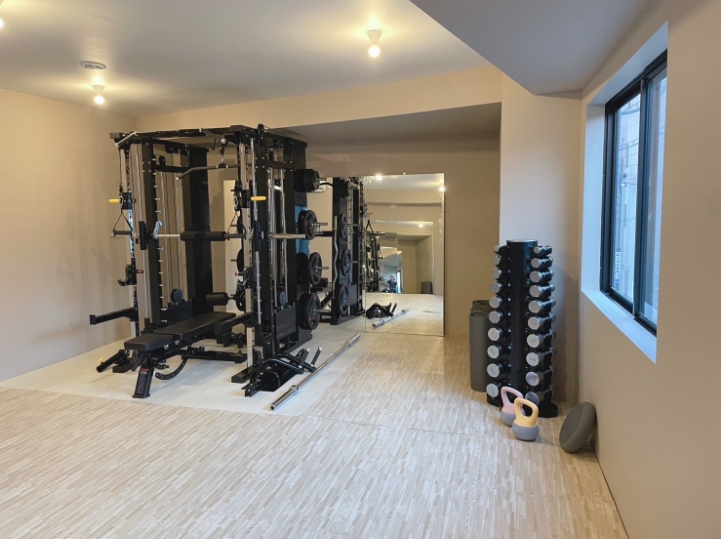 GOODLIFE GYM 西新宿五丁目店の写真 1